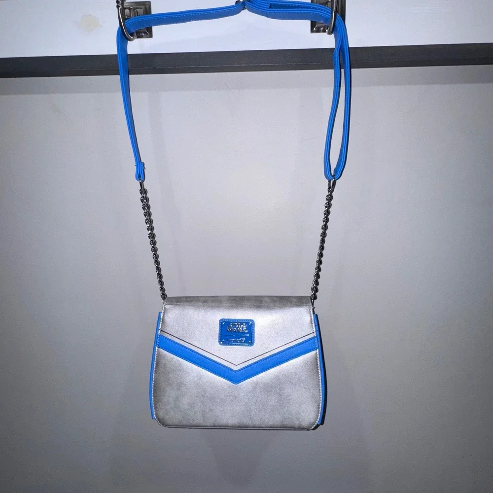 Loungefly Star Wars Jango Fett Chain Strap Crossbody Bag grey blue faux‎ leather